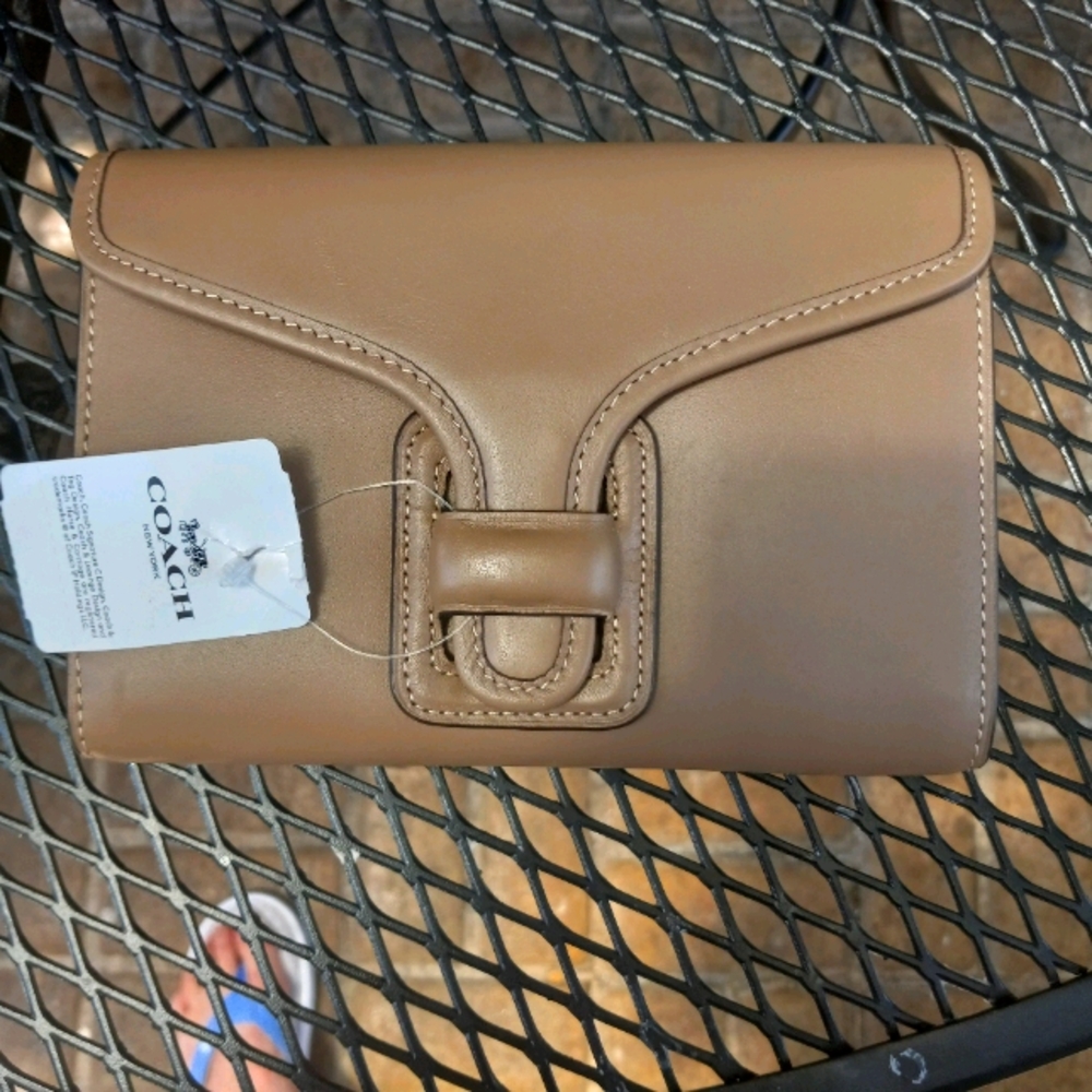 COACH Light Tan Envelope Wallet